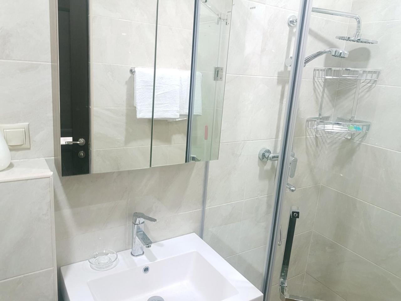 M&N Apartments เยเรวาน ภายนอก รูปภาพ